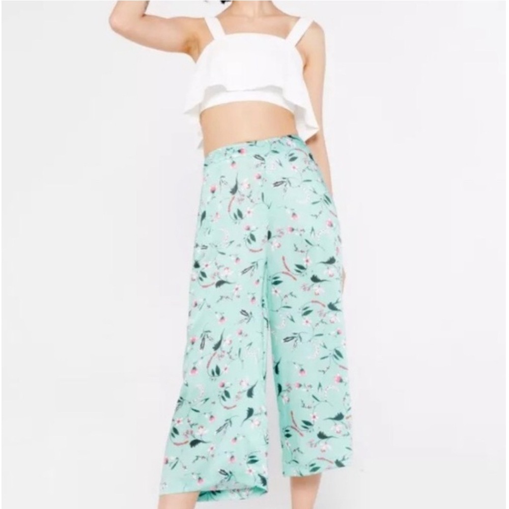 Endless Rose Floral Print Flowy Culottes Pedal Pusher Pants Size: Small …